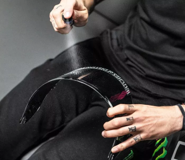 MUC-OFF HELMET & VISOR CLEANER - Čistič plexi, skla a obrazovek