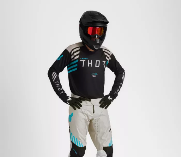 Thor 0110 - 8887 Fleet helma blackout vel. M