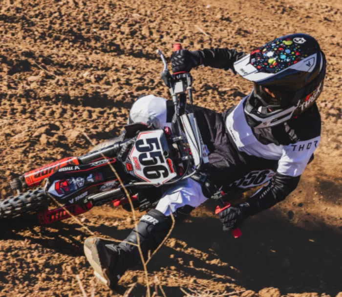 Thor 0111 - 1693 Youth Fleet Splat helma black vel.M