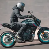 Moto helma NEXX Y.100 Core titanium MT